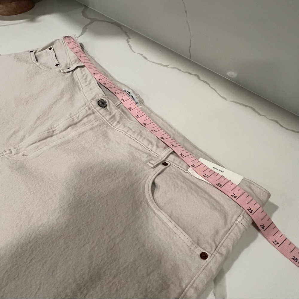 Abercrombie & Fitch women's The Dad Short High Rise‎ 37/24 beige jean shorts NWT - Picture 6 of 10